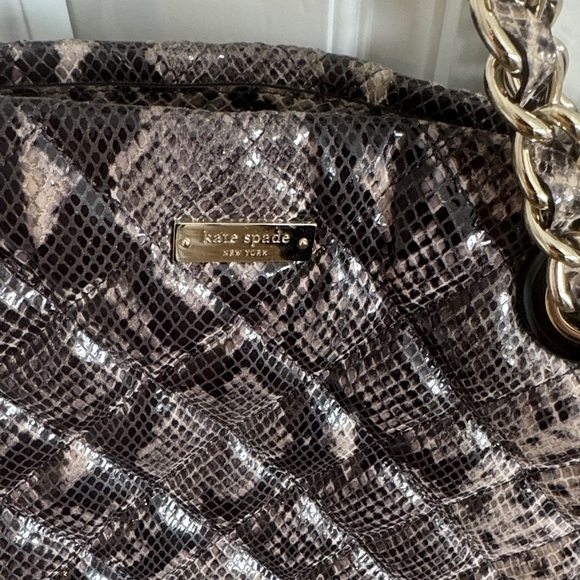 Kate Spade Elegant Snakeskin Patterned Handbag - Picture 2 of 6